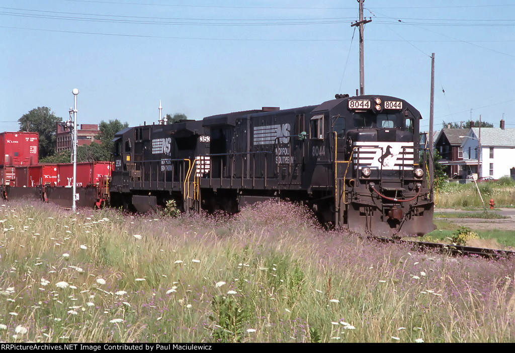 Norfolk Southern 8044